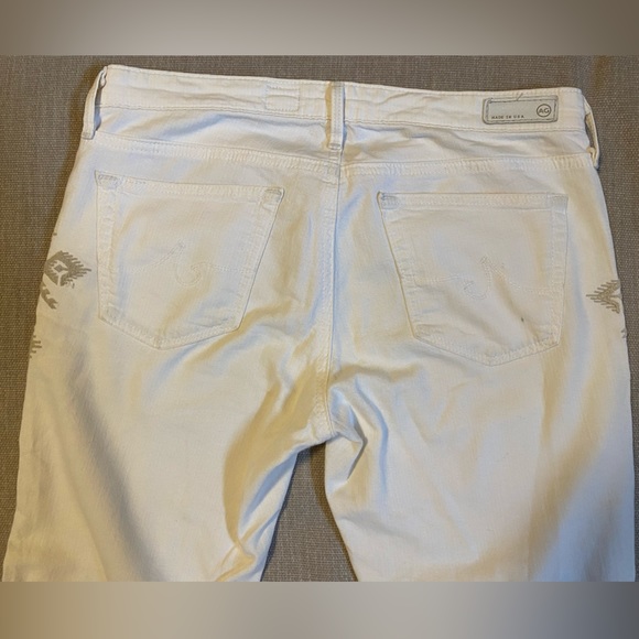 Ankle-Crop Detailed White Pants - Picture 2 of 3
